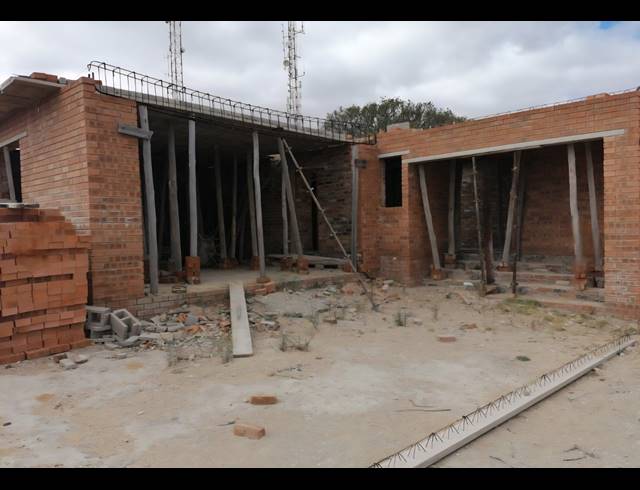 2,660M² VACANT LAND FOR SALE IN STERPARK